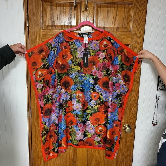 Dolce and Gabbana Floral Poncho blouse - Picture 3 of 6